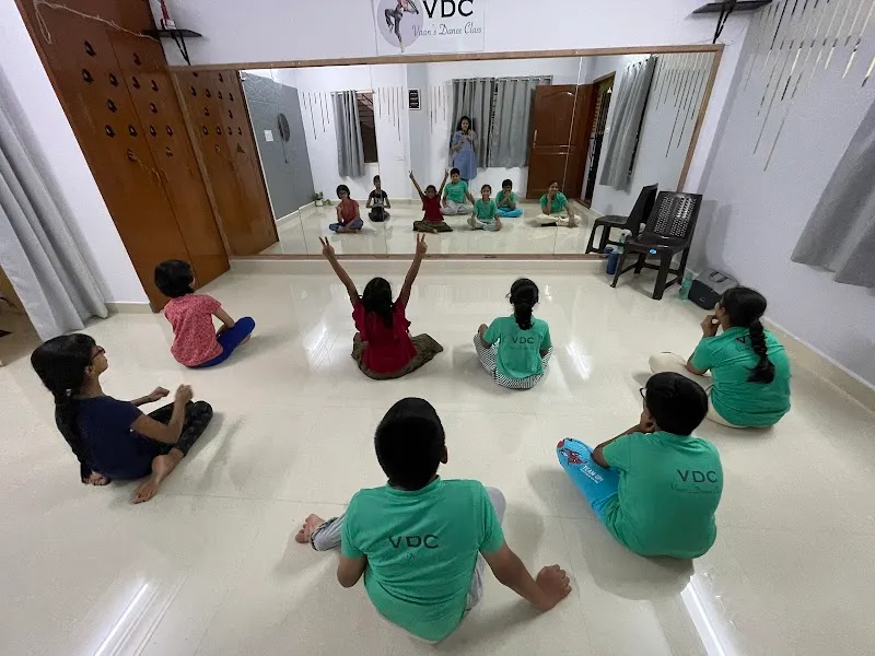 VDC [Vaan’s Dance Class] DANCE STUDIO