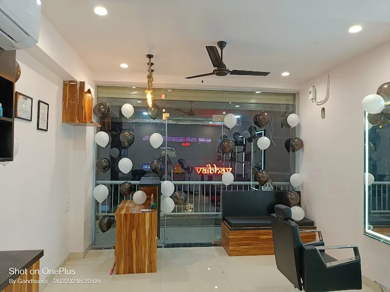 KP'S Unisex Salon - best hairdresser in akola