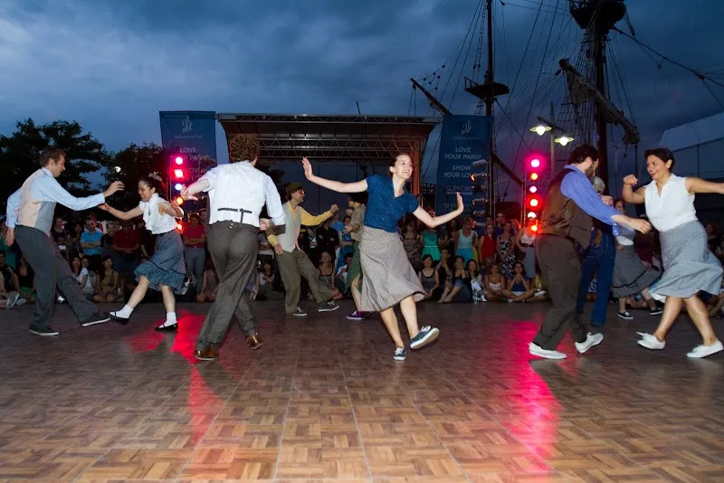 Dance Manhattan