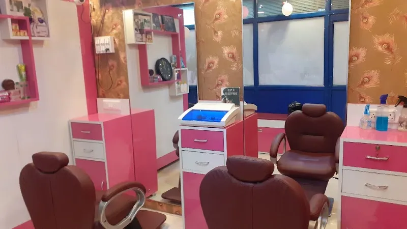 MAYRA MAKEOVER AND ACADEMY