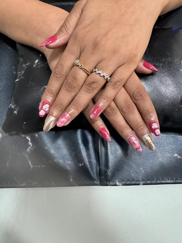Hair's Inn Bridal Studio & salon