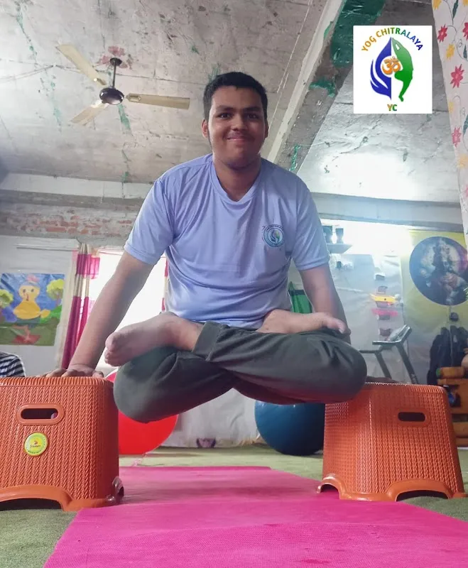Yog chitralaya