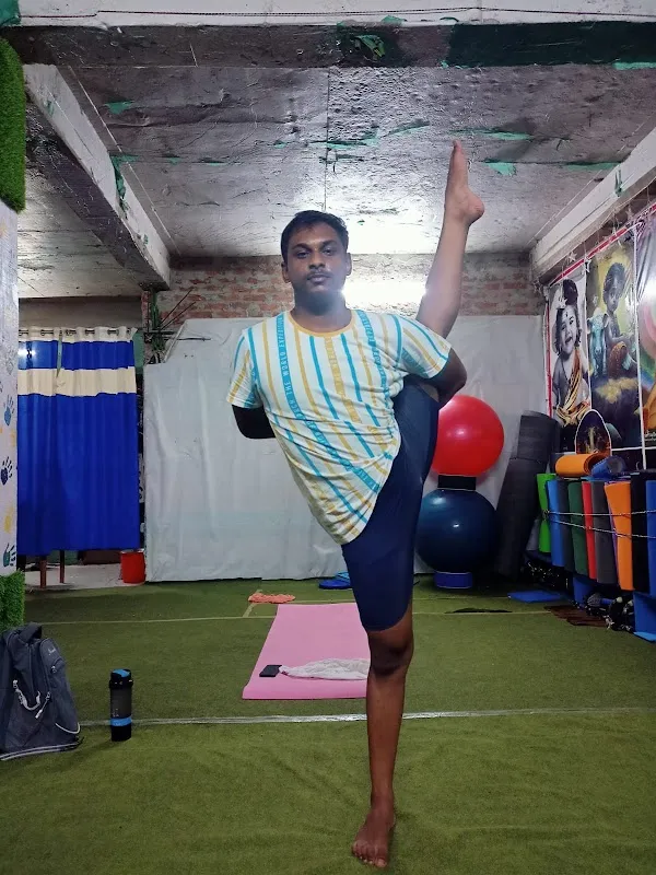 Yog chitralaya