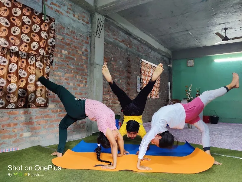 Yog chitralaya