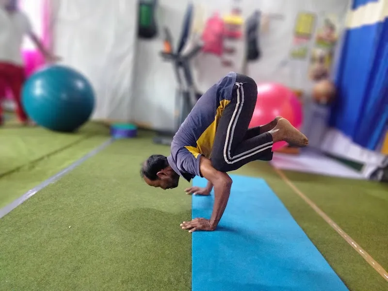 Yog chitralaya