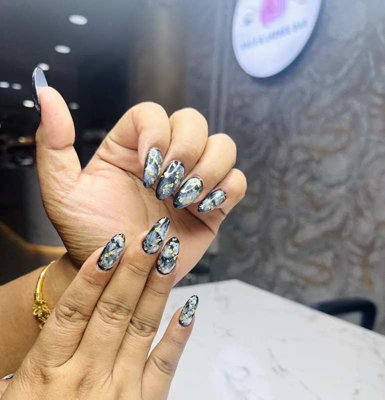 AM Nails & Lashes Bar