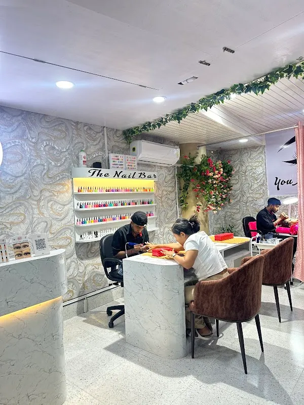 AM Nails & Lashes Bar