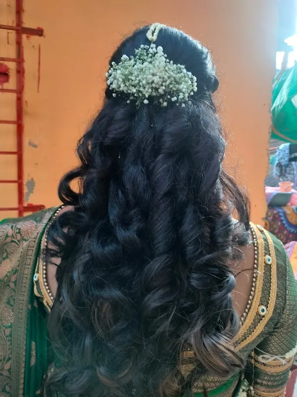 Shraddha Beauty Salon & Academy| Bridal expert in Kalyan