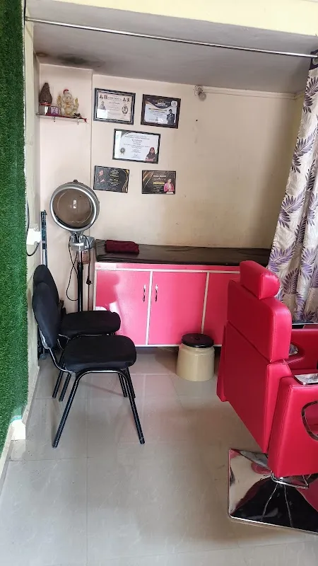 Shraddha Beauty Salon & Academy| Bridal expert in Kalyan