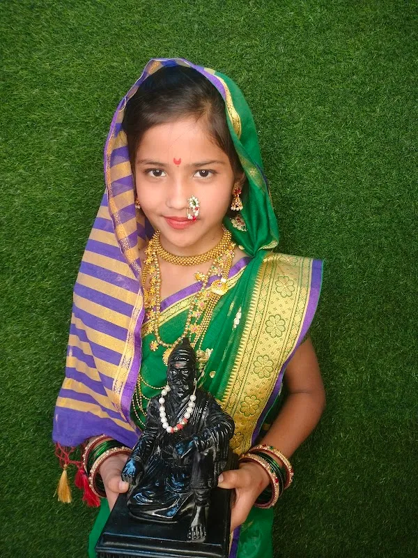 Shraddha Beauty Salon & Academy| Bridal expert in Kalyan
