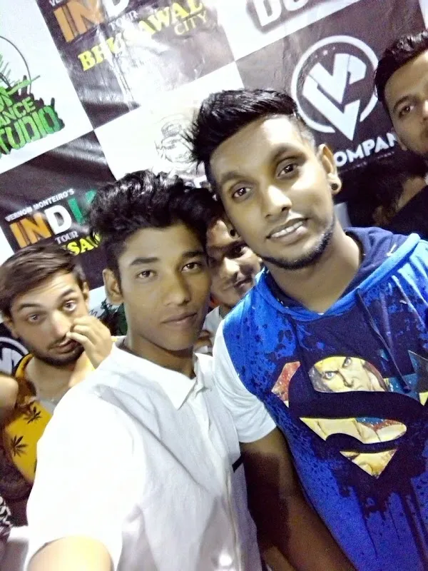 AKOLA DANCE STUDIO