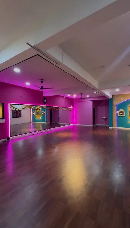 AKOLA DANCE STUDIO