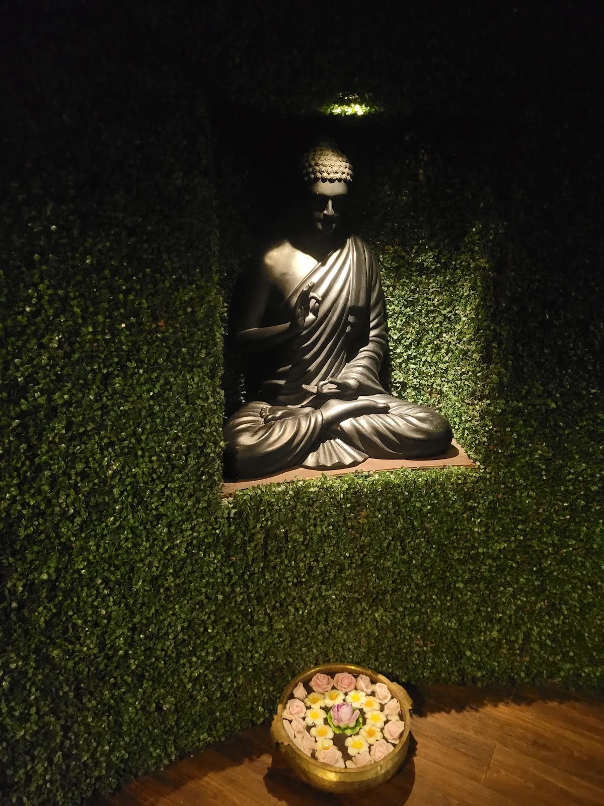 Eden Aisle Spa Baner