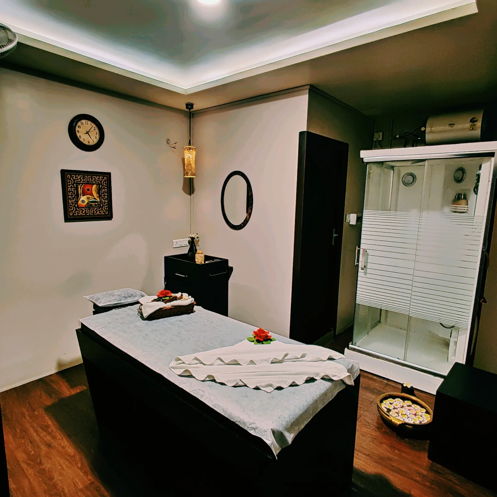 Eden Aisle Spa Baner