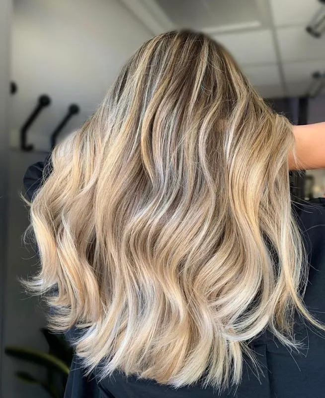 R&M Hair Beautique