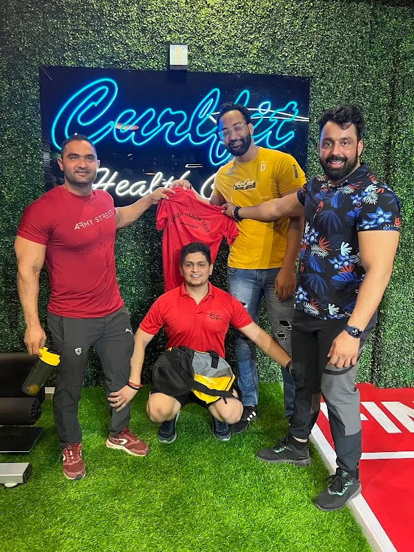 CURLFIT HEALTH CLUB