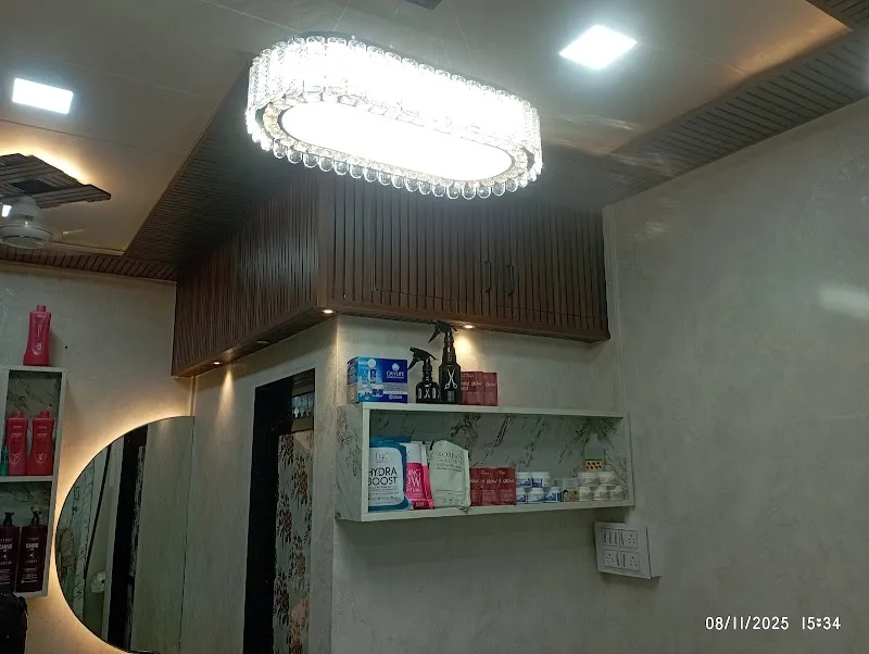 Diva's Beauty Salon & Academy - Malad