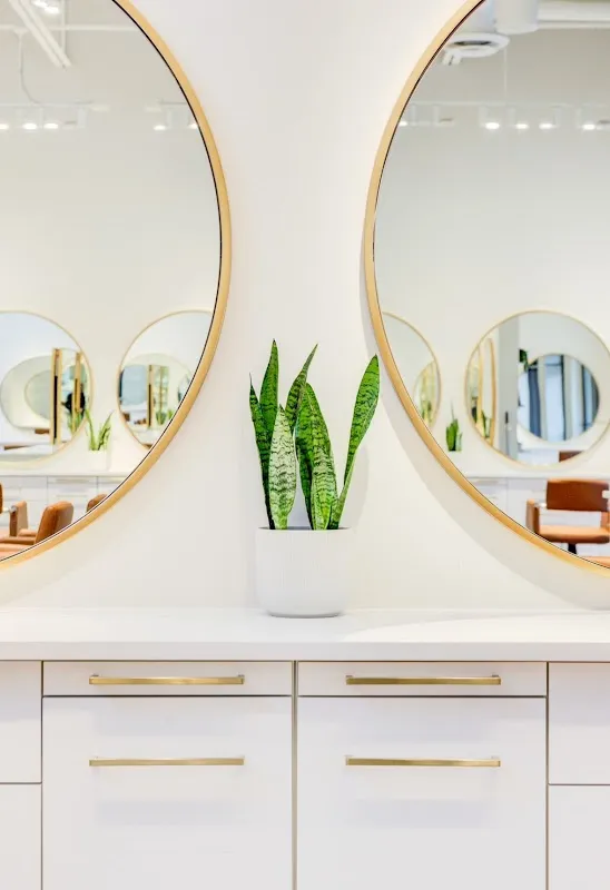 Santé Beauty Creatives- formerly District on 50th Salon + Spa