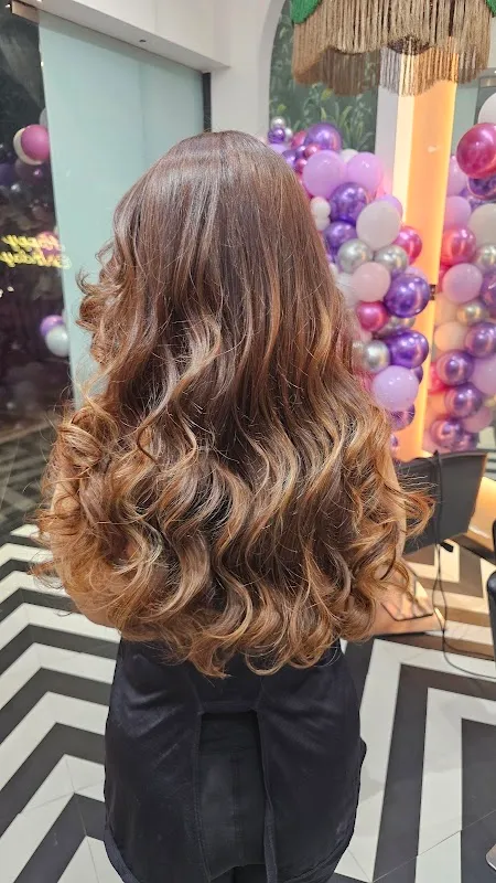 Hairbox by Nisha & Sneha (Byculla East)