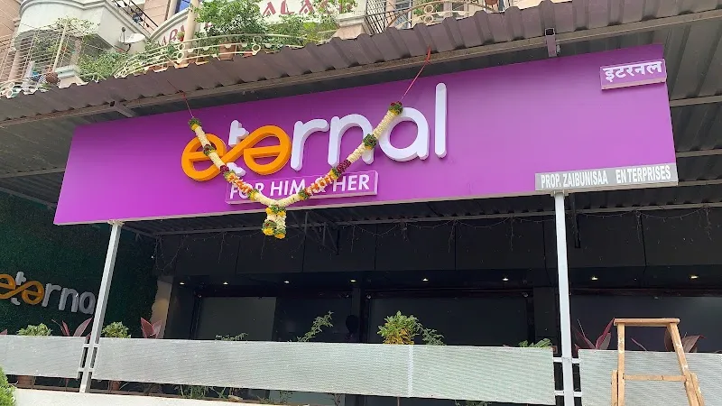 ETERNAL FOR HIM & HER UNISEX SALON