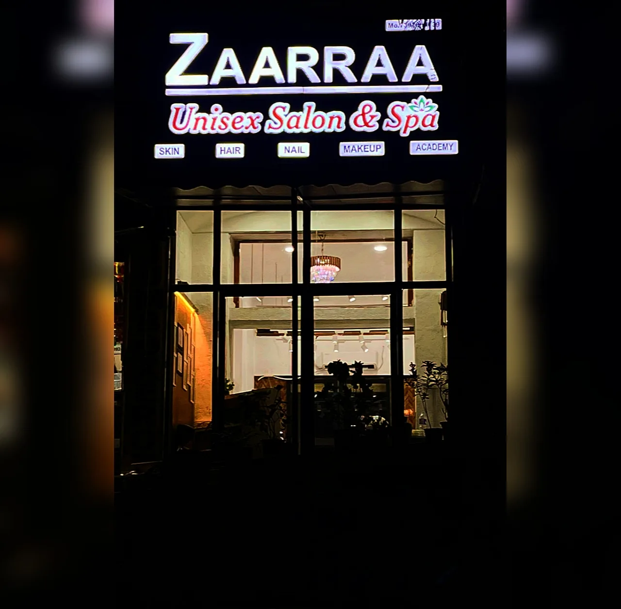 Tuku's ZAARRAA Professional Beauty Unisex Salon in Camp Pune
