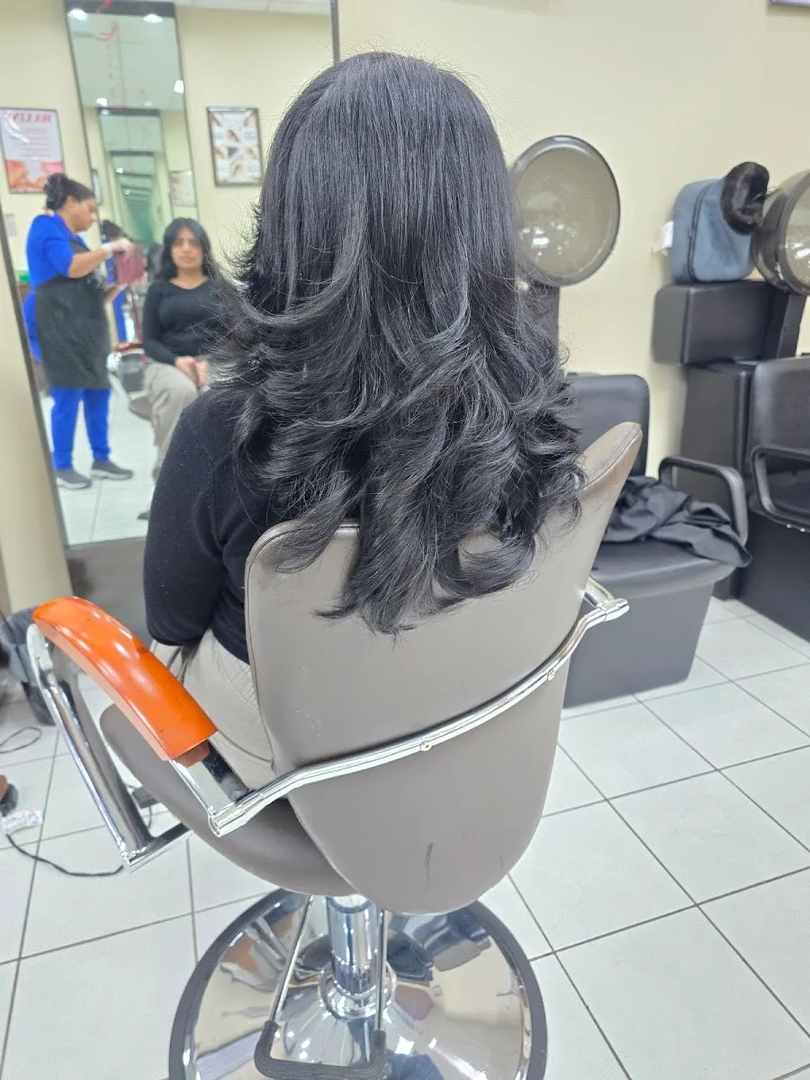 AJ Salon and Spa