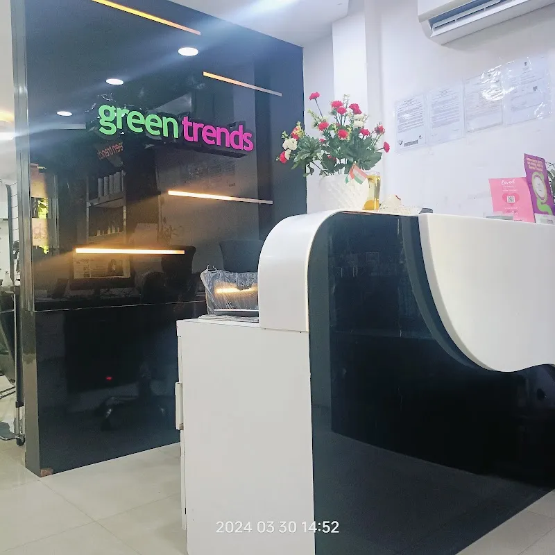 M&M Trends Unisex Hair & Style Salon