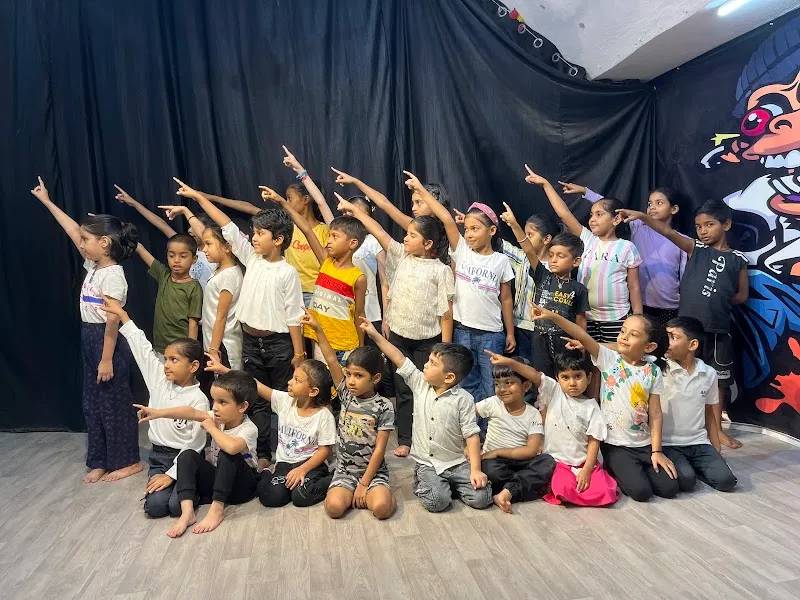 Gantavya Dance Company - Ghitorni