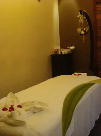 Girls Bengaluru Spa Center
