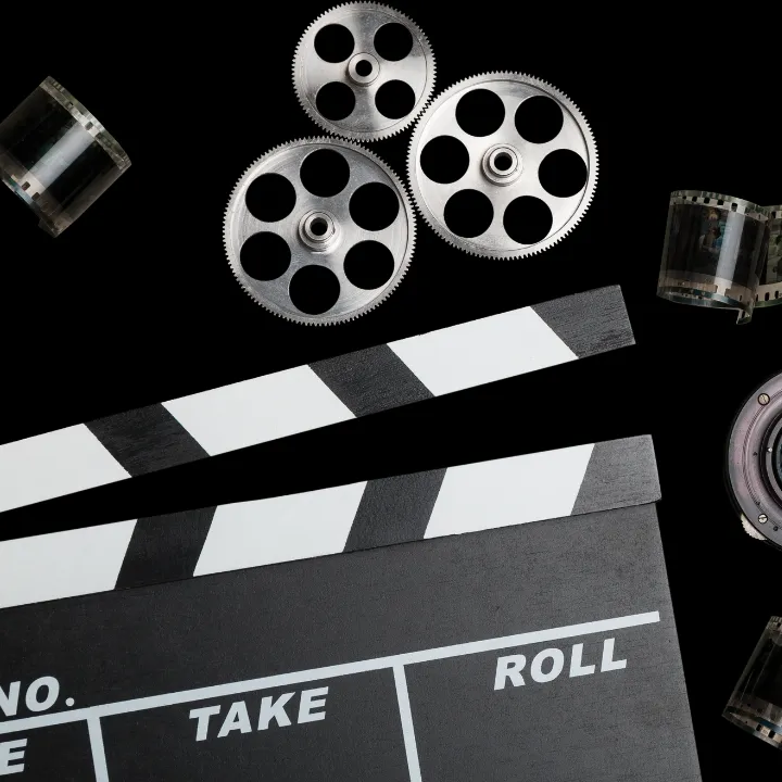 Bijli Studio | Podcasting, Solocasting & UGC Videos