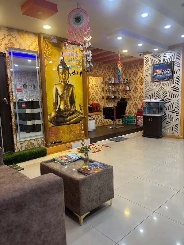 SILVER LOUNGE (Unisex Salon & Spa)