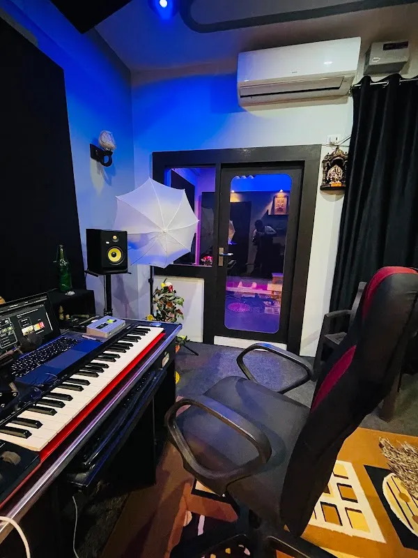 ASHU MUSIC HOUSE