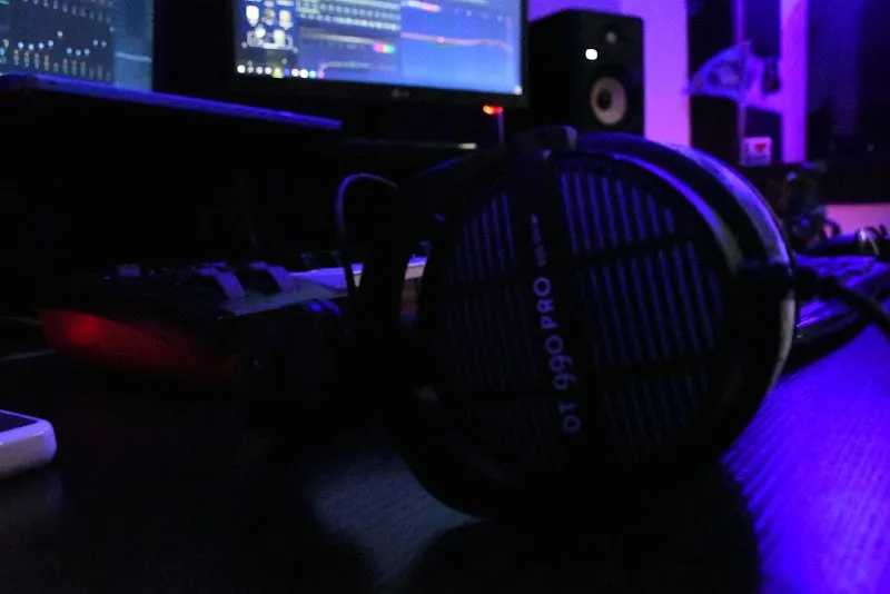 ASHU MUSIC HOUSE
