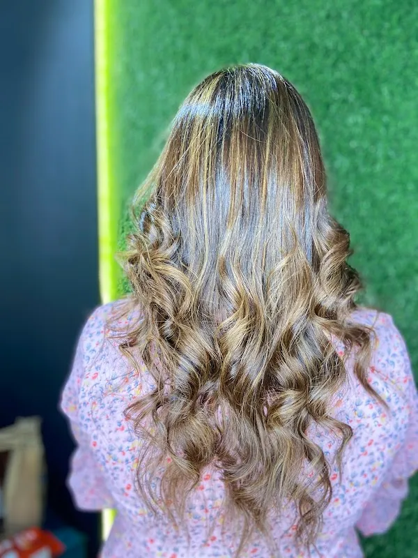 Kym’s Salon
