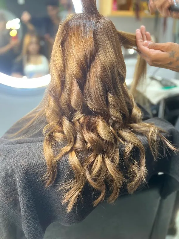 Kym’s Salon
