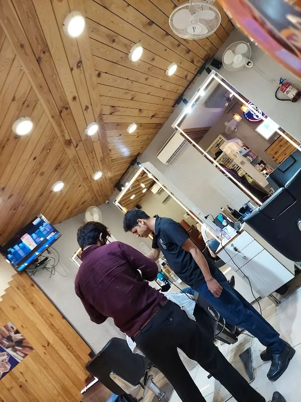 MAESTRO UNISEX SALON IN PUNJABI BAGH