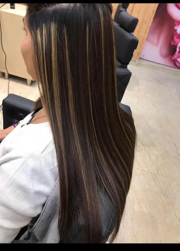 MAESTRO UNISEX SALON IN PUNJABI BAGH