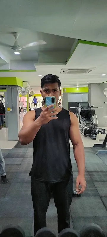 Raw Fitness _Best Gym In Richmond Town| Unisex gym