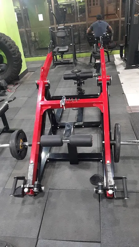 Raw Fitness _Best Gym In Richmond Town| Unisex gym