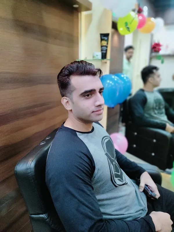 I A family salon & academy