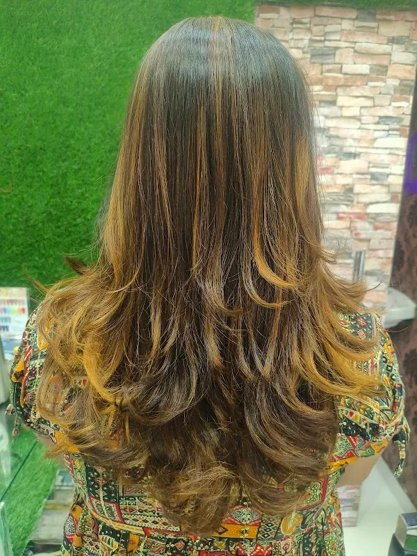 Curl me crazy salon Mulund East