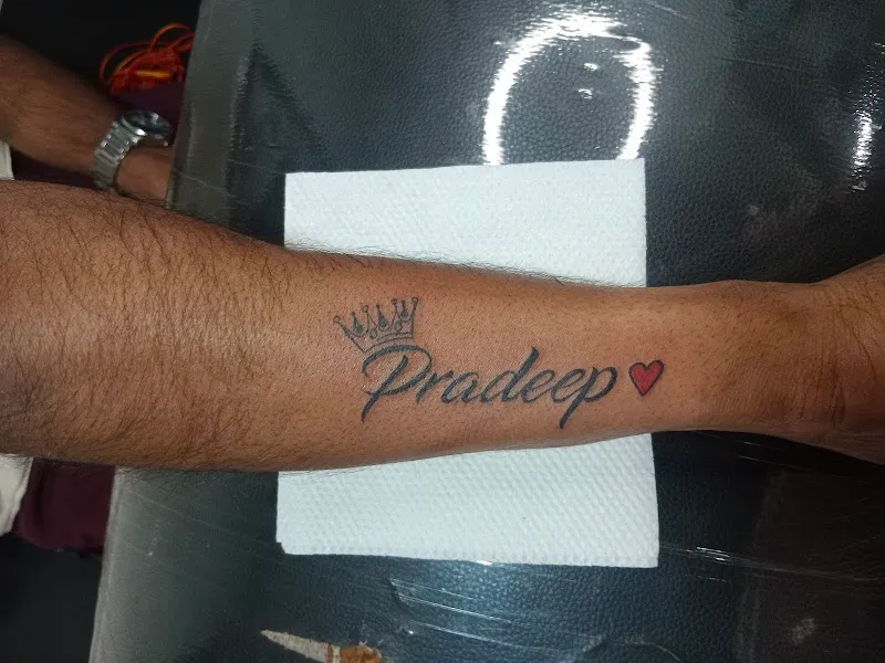 R Tattoo Studio