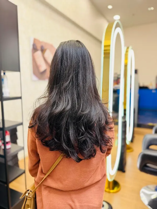 Hair Studio de Luxe Edappal