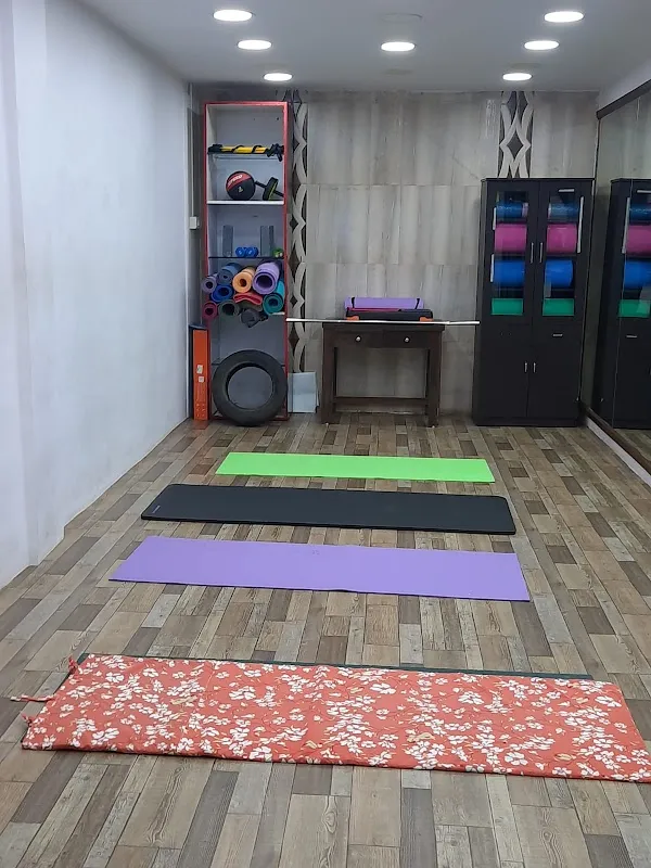 Simples: The Fitness Studio