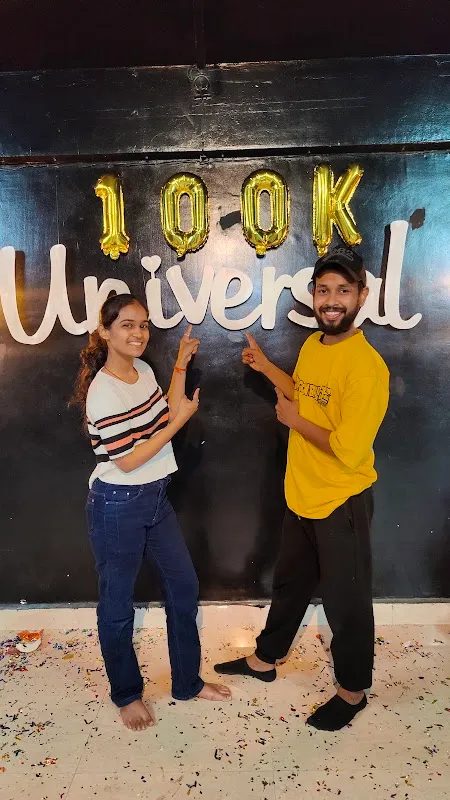 UNIVERSAL DANCE STUDIO