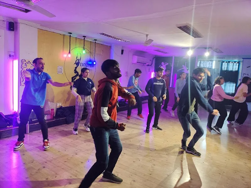 Evolution dance and fitness zone