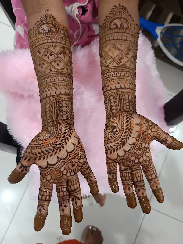 Nature Mehendi & Nail Art Studio