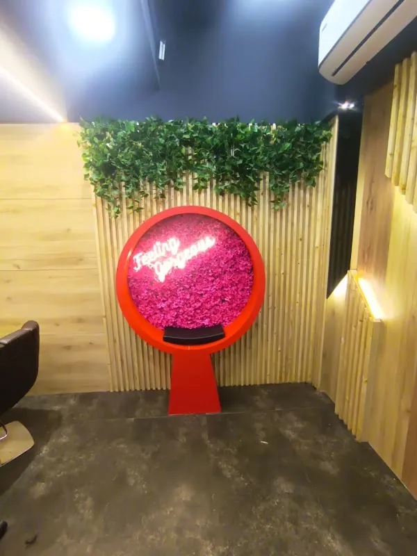 Green Trends - Unisex Hair & Style Salon - Carmelaram