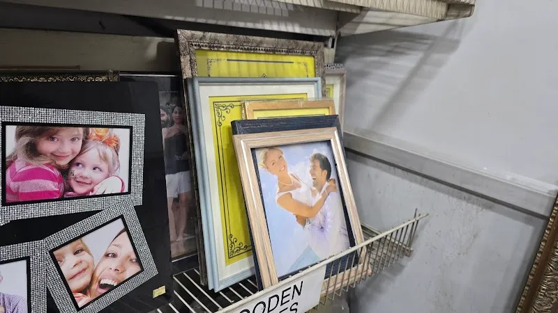 ROYAL COLOR LAB - PHOTO LAB, PHOTO STUDIO & PHOTO FRAMERS
