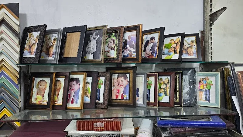 ROYAL COLOR LAB - PHOTO LAB, PHOTO STUDIO & PHOTO FRAMERS